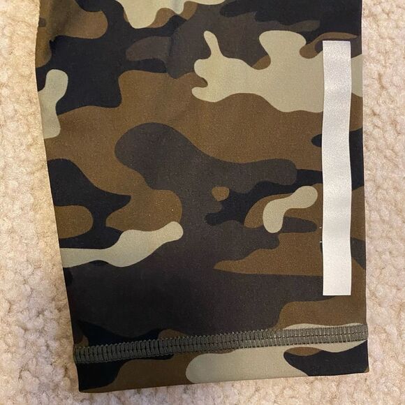 ZYIA Light Green Camo Reflective Soft N Snug Legging Mid Rise 7/8 24” Small - Picture 11 of 16